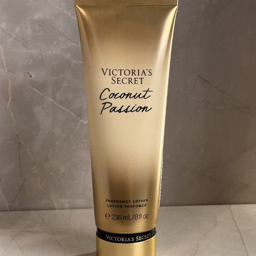 VICTORIA SECRET COCONUT PASSION