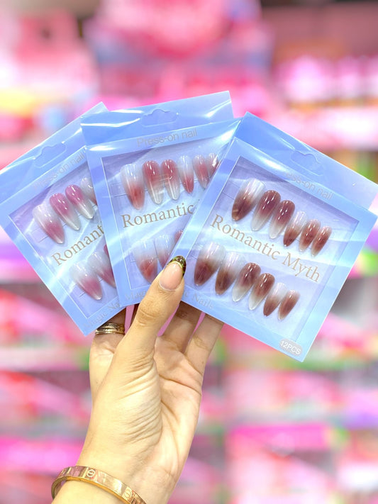 Set de uñas estilo Stiletto